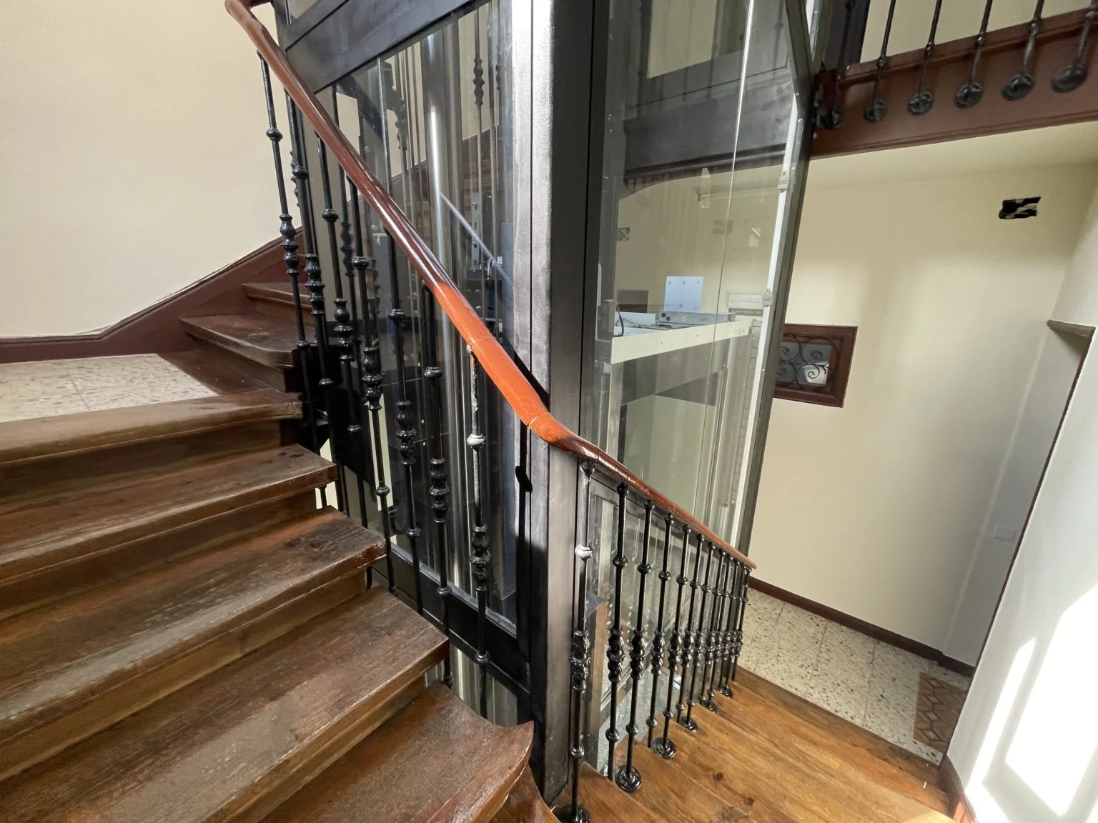 Madera 18 Mad 18 1536X1152 1 | ASCENSORES INSANZ SL
